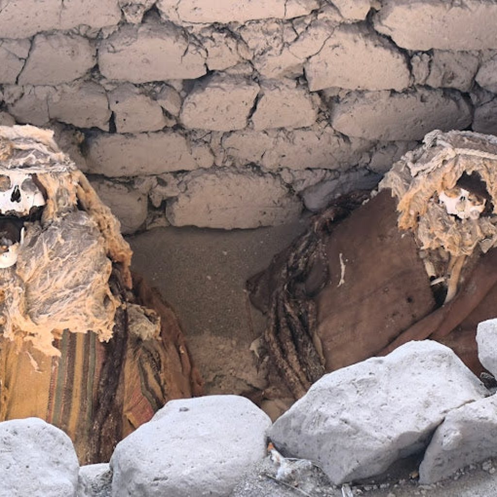 Sobrevuelo Líneas de Nazca + Tour Chauchilla + Taller de Cerámica y Oro full Day