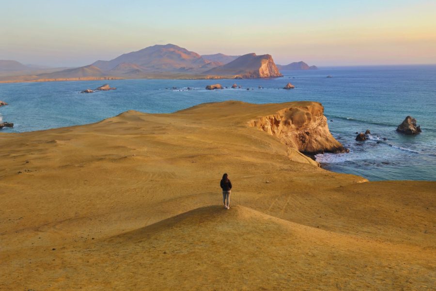 Trekking en Paracas con Laguna Rosada