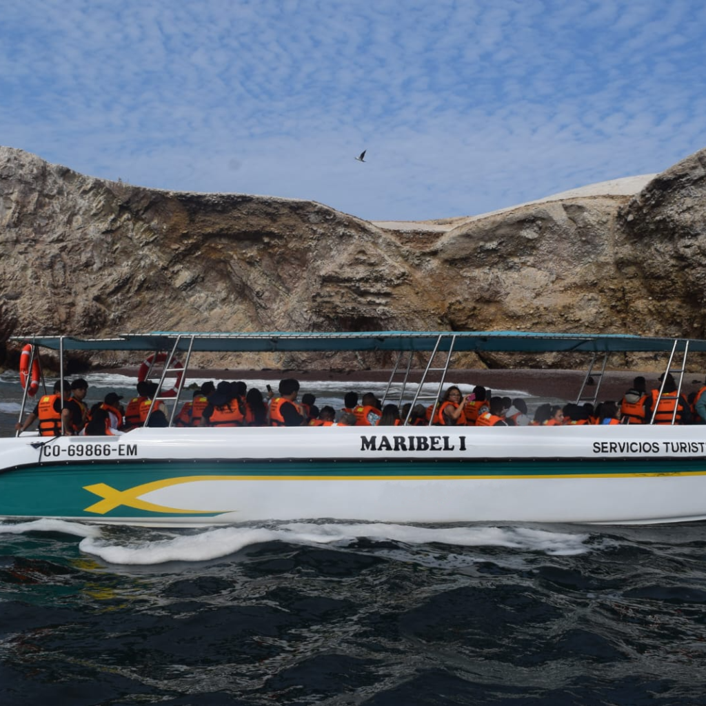 Tour Islas Ballestas + Costa Rica