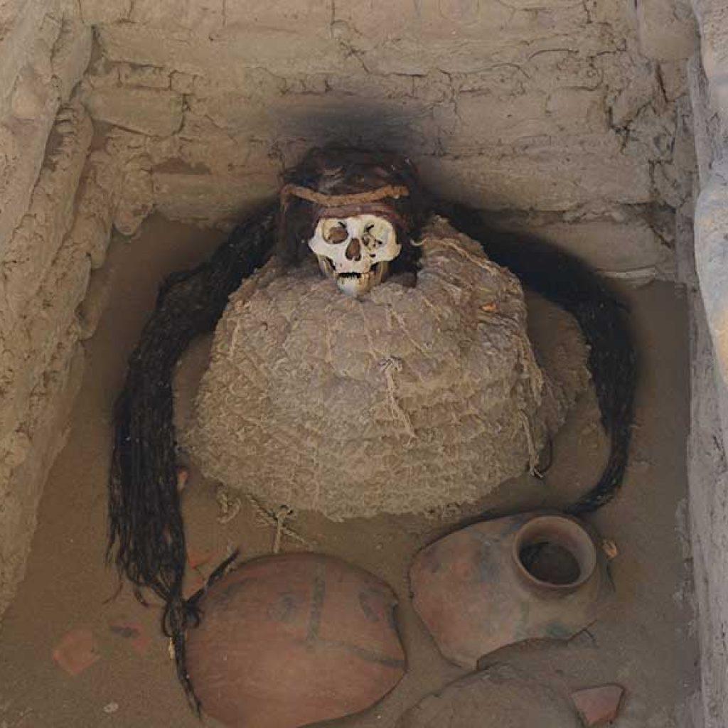 Necrópolis de Chauchilla, talleres de oro y cerámica