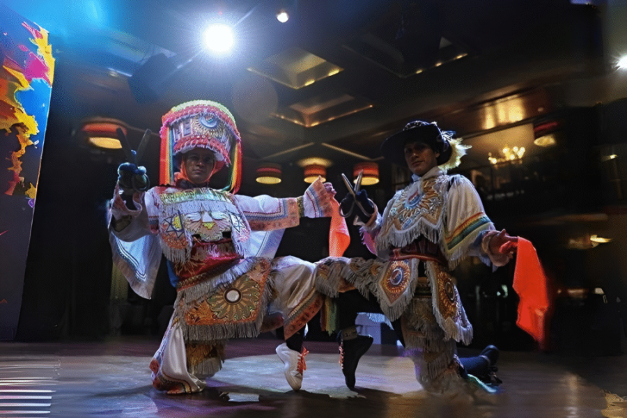 Circuito mágico del Agua y Cena Show Danzas típicas