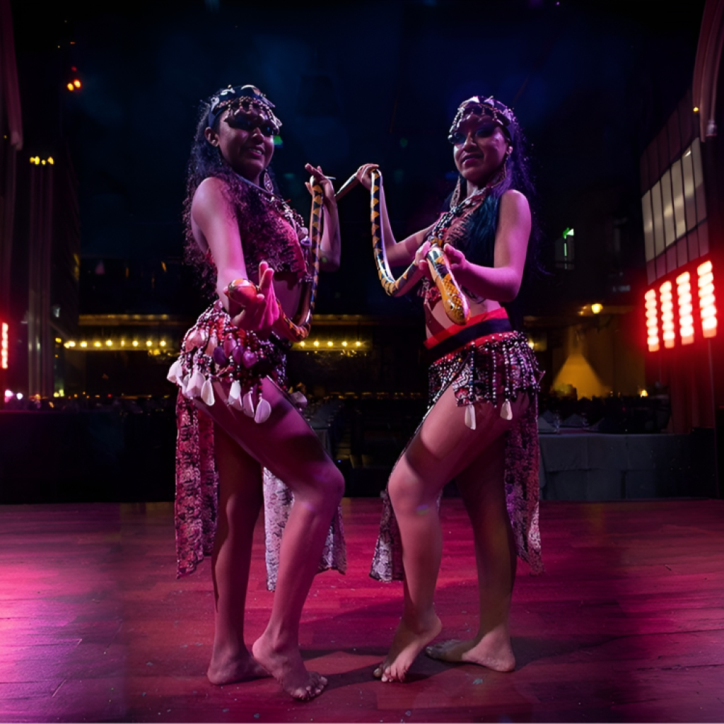 Circuito mágico del Agua y Cena Show Danzas típicas