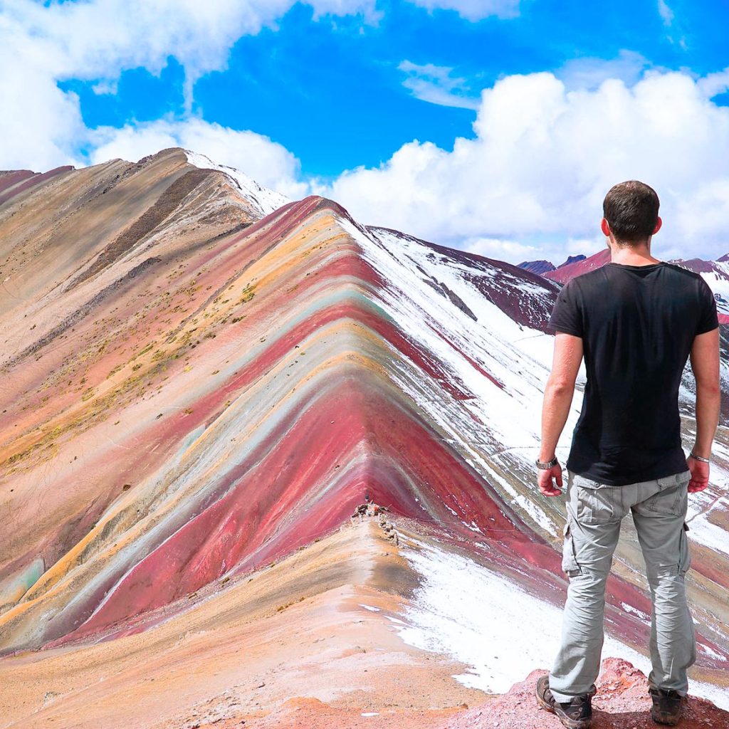 Tour de Día Completo a la Montaña de 7 Colores con guía local y todo incluido